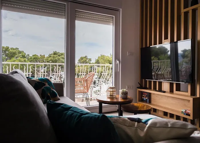 Maka - Omis Апартаменты Дуче