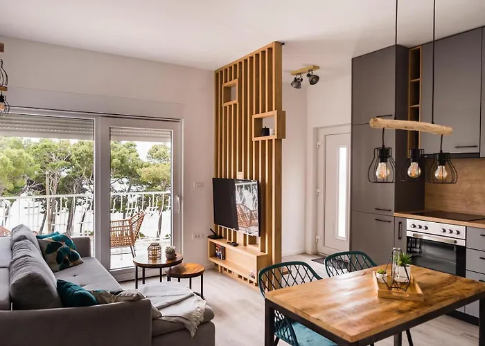 Maka - Omis Дуче